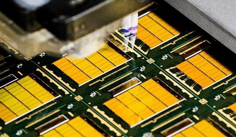 窃贼撬开学校20台新电脑：只拿走DDR5内存无视显卡