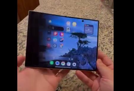 iPhone Duo开合动画火出圈：各家厂商准备抄作业了